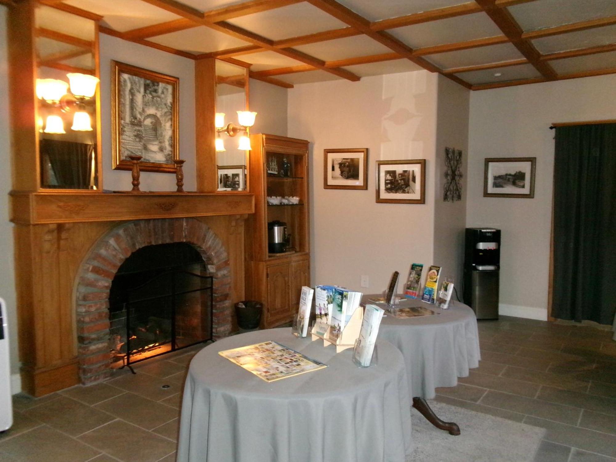 Carmel Wayfarer Inn Exterior photo
